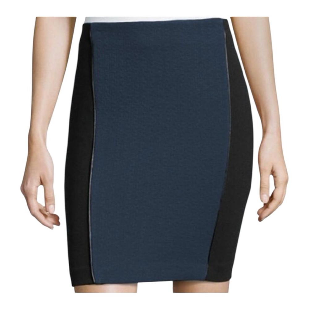 2121. Laundry by Shelli Segal mini length pencil skirt navy blue and black sz 4‎